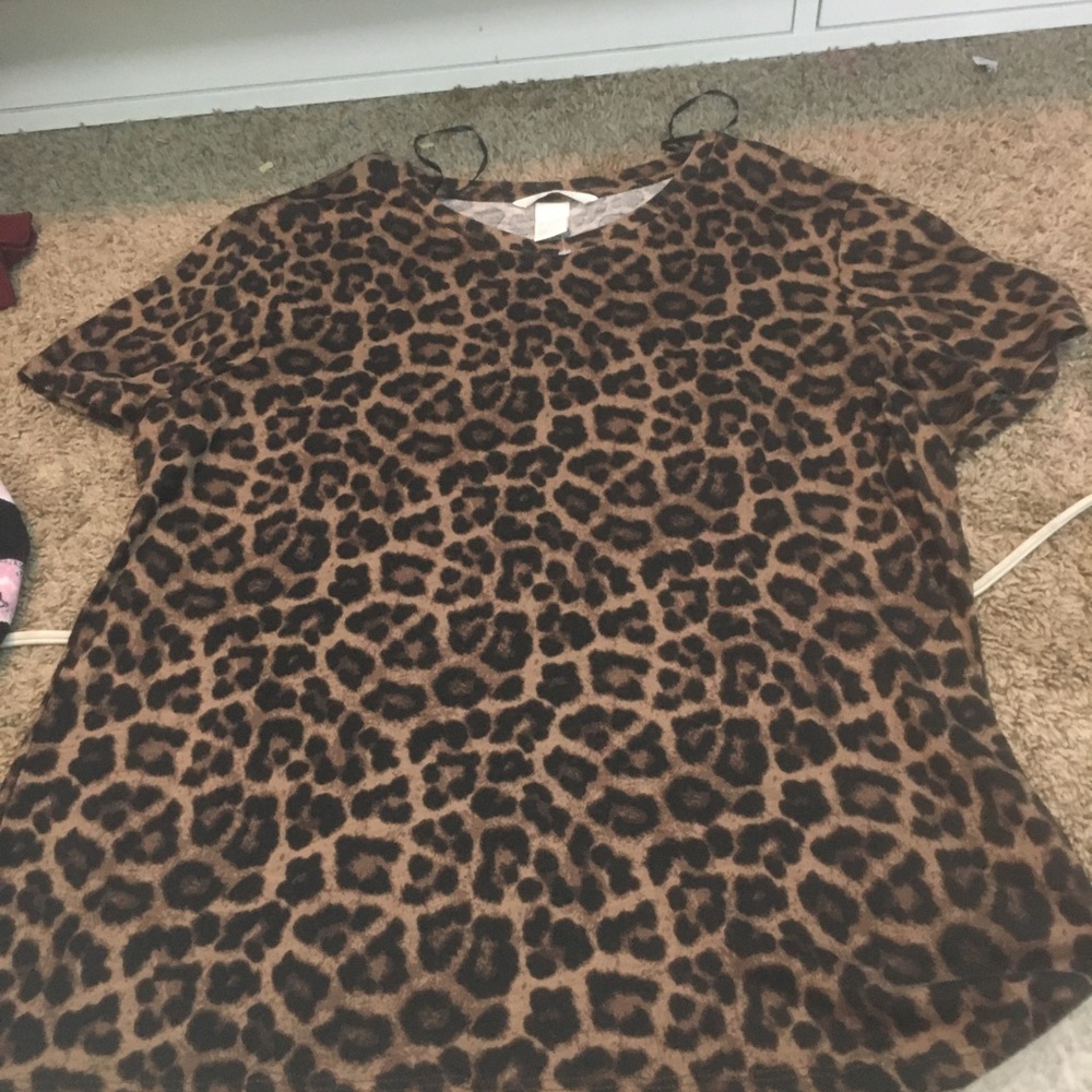 Cheetah print t shirt